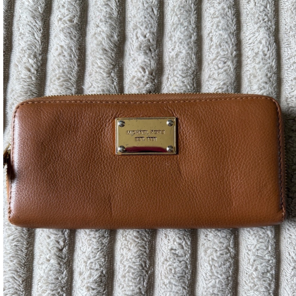 Michael Kors Tan Pebbled Leather Zip Around Continental Wallet Gold Logo Plaque